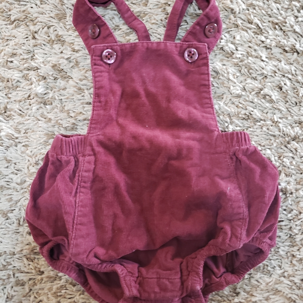 Old Navy corduroy bubble romper 0-3m